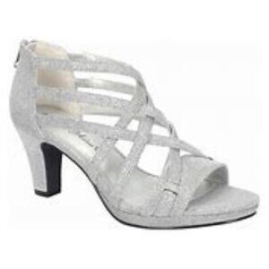 Easy Street Alive @5 Glitter Silver Strappy 3" Heel Back Zip Sandals NWT 8.5 W